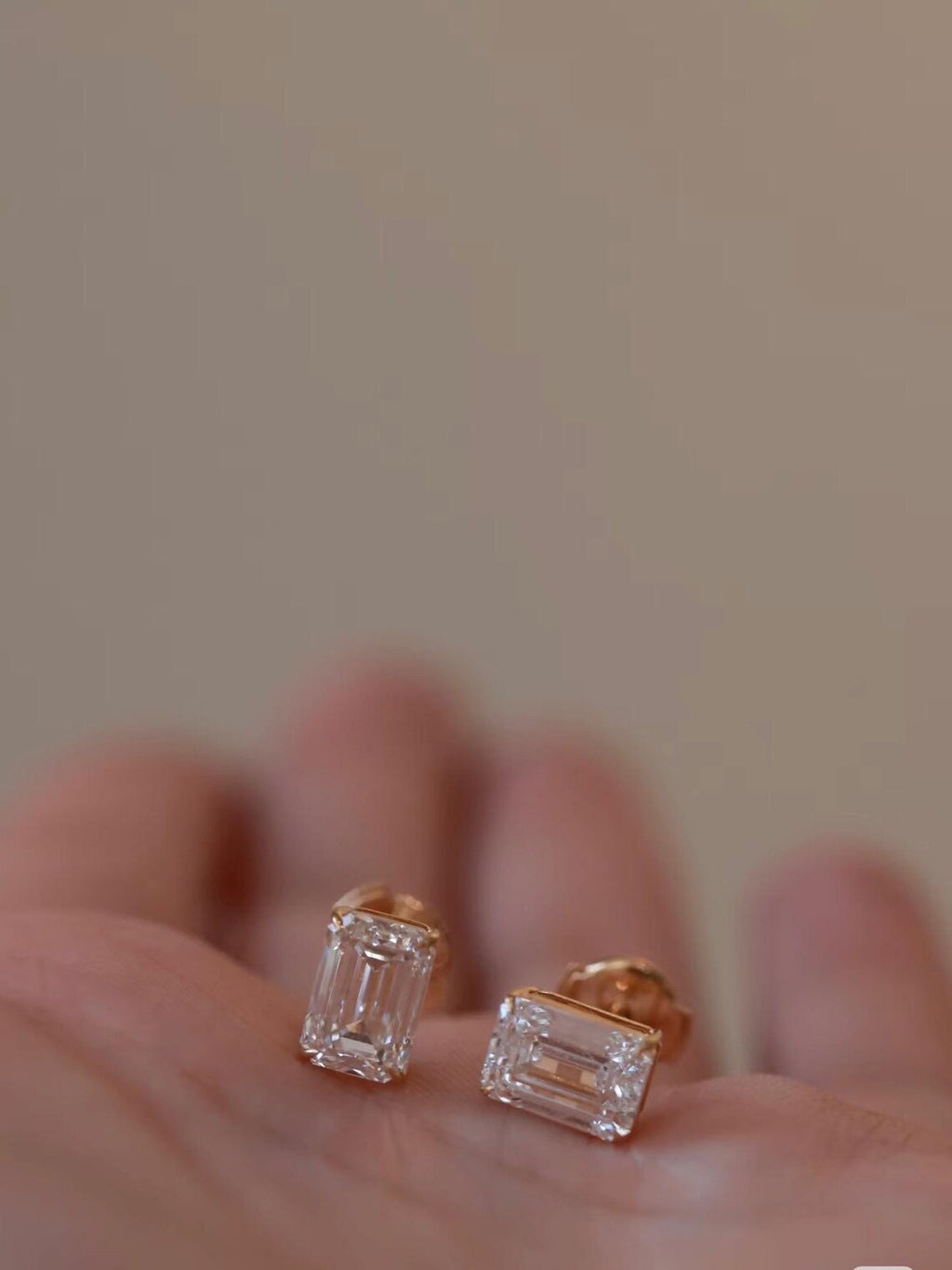 18k Solid Gold Diamond Earring Studs