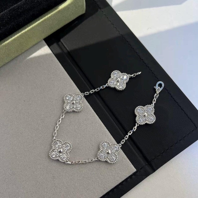 Vintage Alhambra Paved Bracelet, 5 motifs